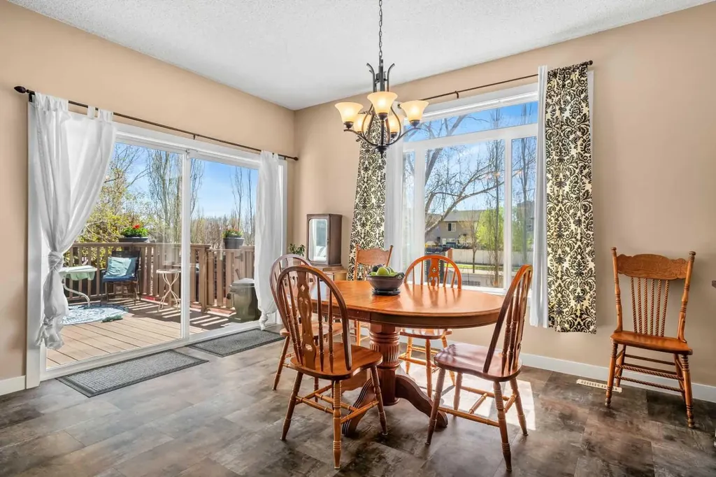 212 Crystal Green Place Okotoks AB T1S 2N4