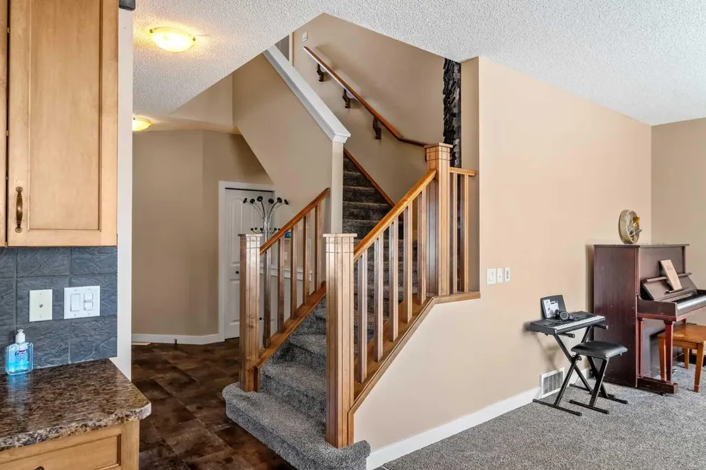 212 Crystal Green Place Okotoks AB T1S 2N4