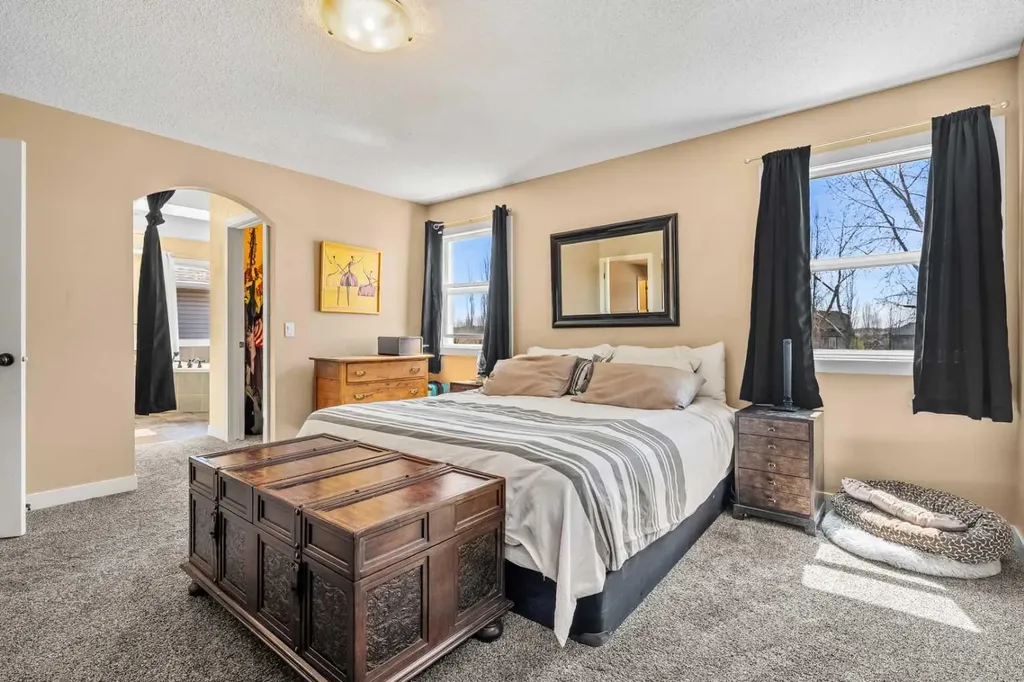 212 Crystal Green Place Okotoks AB T1S 2N4