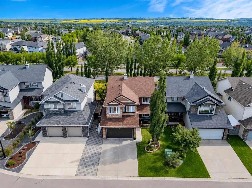212 Crystal Green Place Okotoks AB T1S 2N4