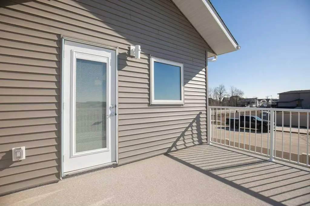 4 Emmett Crescent Red Deer AB T4P 3G8