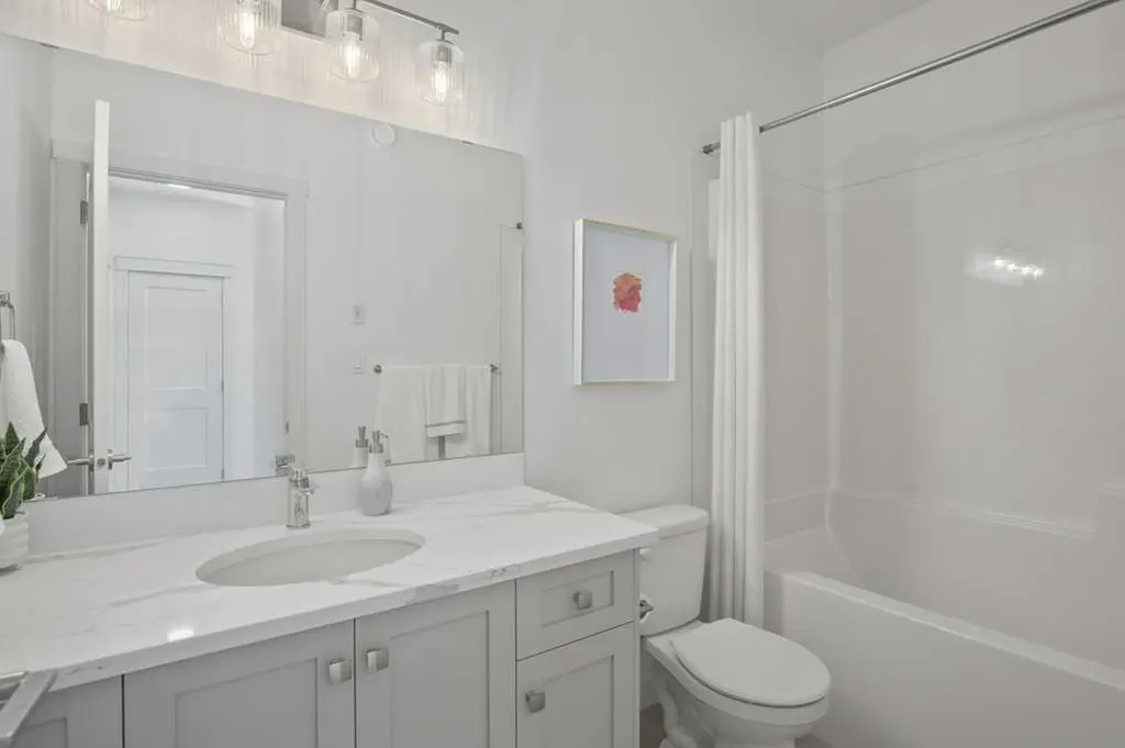 4 Emmett Crescent Red Deer AB T4P 3G8