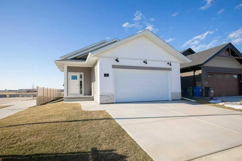 4 Emmett Crescent Red Deer AB T4P 3G8