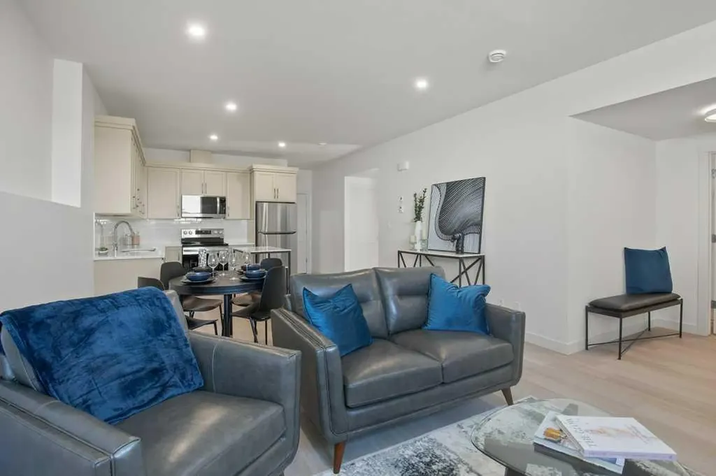 4 Emmett Crescent Red Deer AB T4P 3G8
