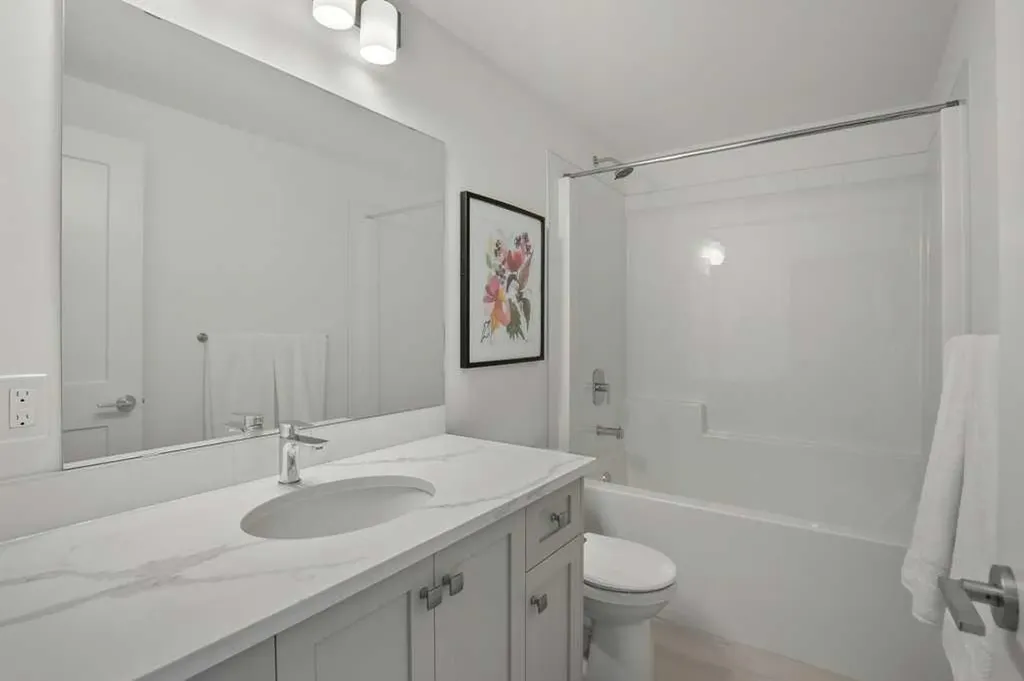 4 Emmett Crescent Red Deer AB T4P 3G8