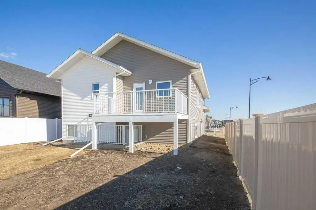 4 Emmett Crescent Red Deer AB T4P 3G8