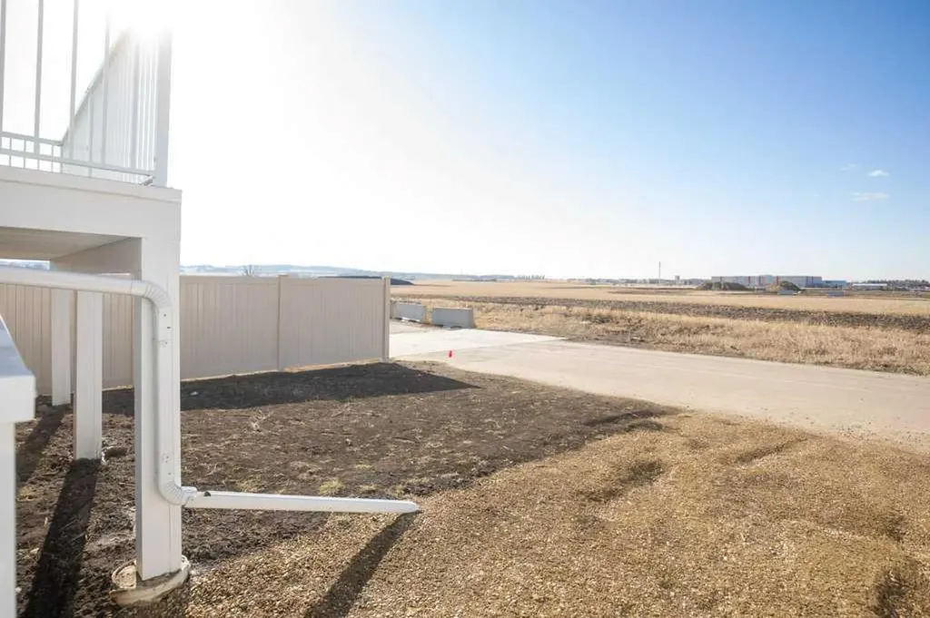 4 Emmett Crescent Red Deer AB T4P 3G8