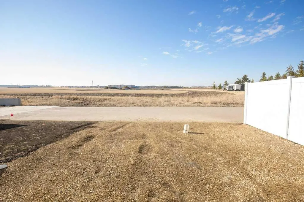 4 Emmett Crescent Red Deer AB T4P 3G8