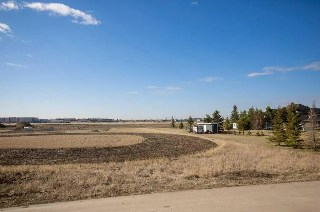 4 Emmett Crescent Red Deer AB T4P 3G8