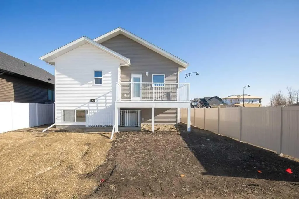 4 Emmett Crescent Red Deer AB T4P 3G8