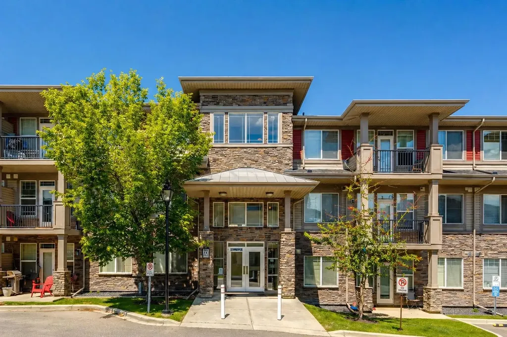 22 Panatella Road NW Calgary AB T3K0V4