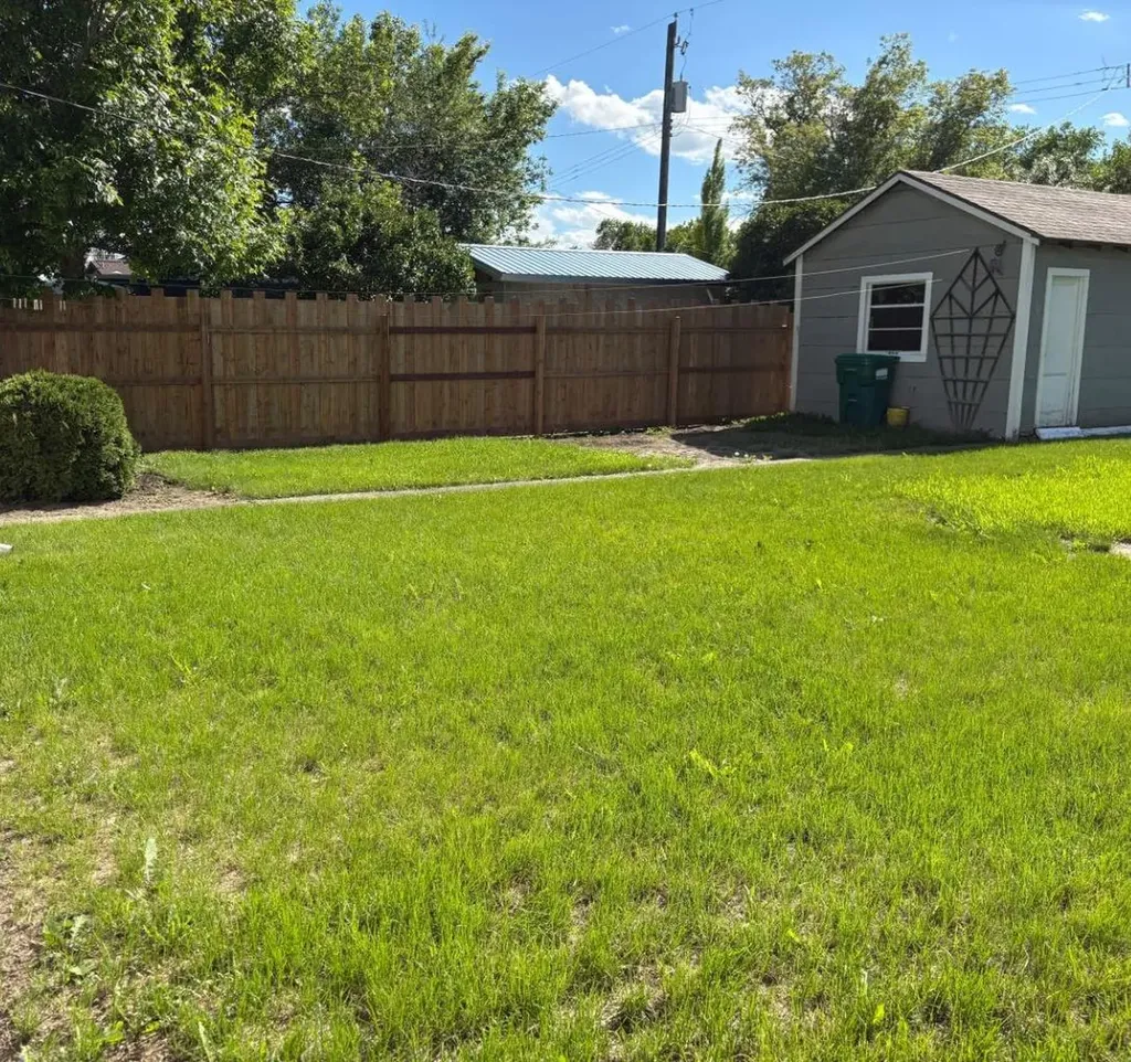 812 6 Street S Lethbridge AB T1J 2E8