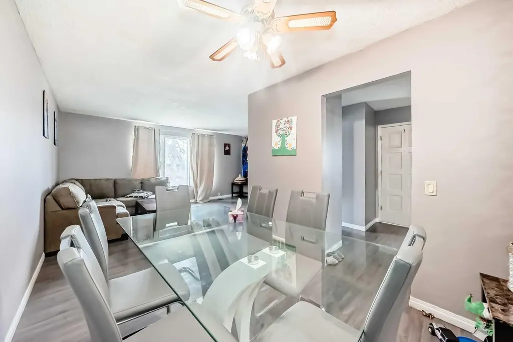 3341 Doverthorn Road SE Calgary AB T2B 2H1