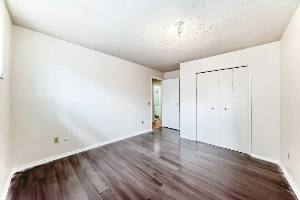 3341 Doverthorn Road SE Calgary AB T2B 2H1