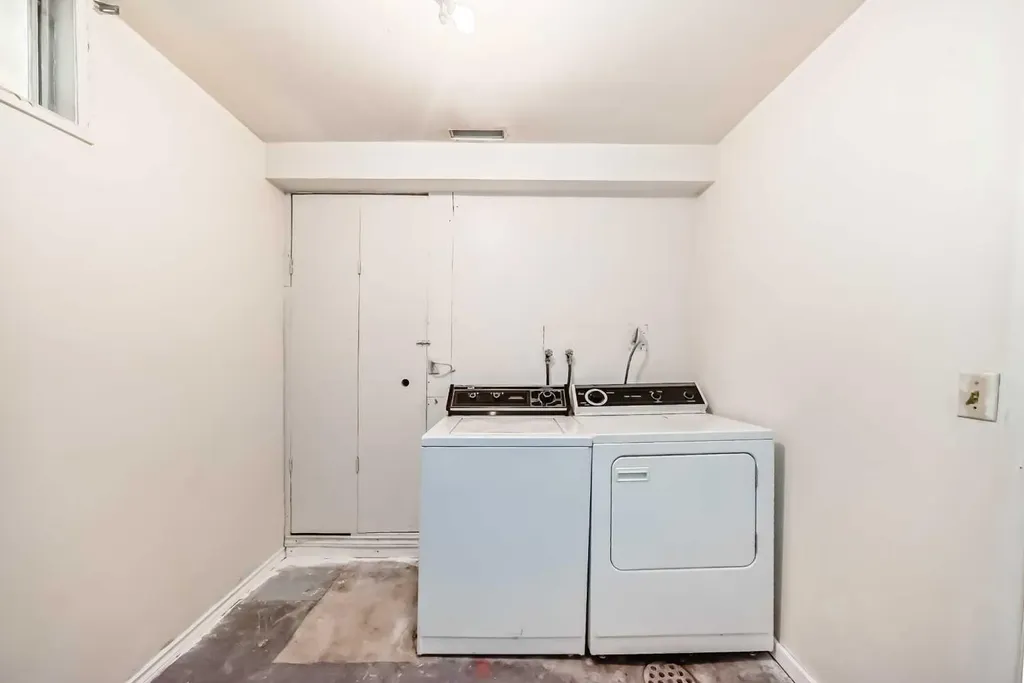 3341 Doverthorn Road SE Calgary AB T2B 2H1