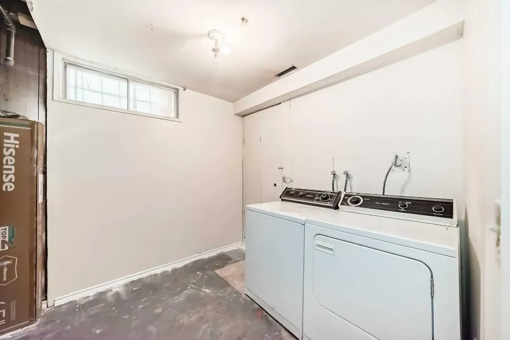3341 Doverthorn Road SE Calgary AB T2B 2H1