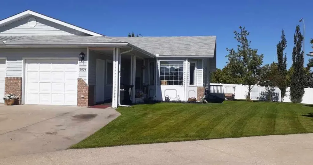 3924 56a Street Close Camrose AB T4V 4L1