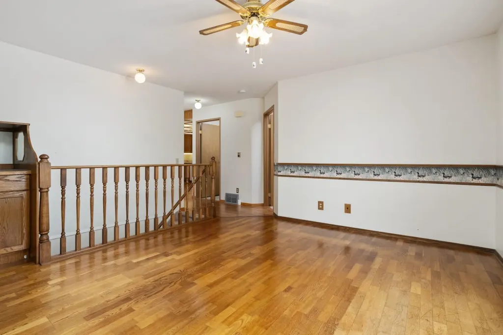 3924 56a Street Close Camrose AB T4V 4L1