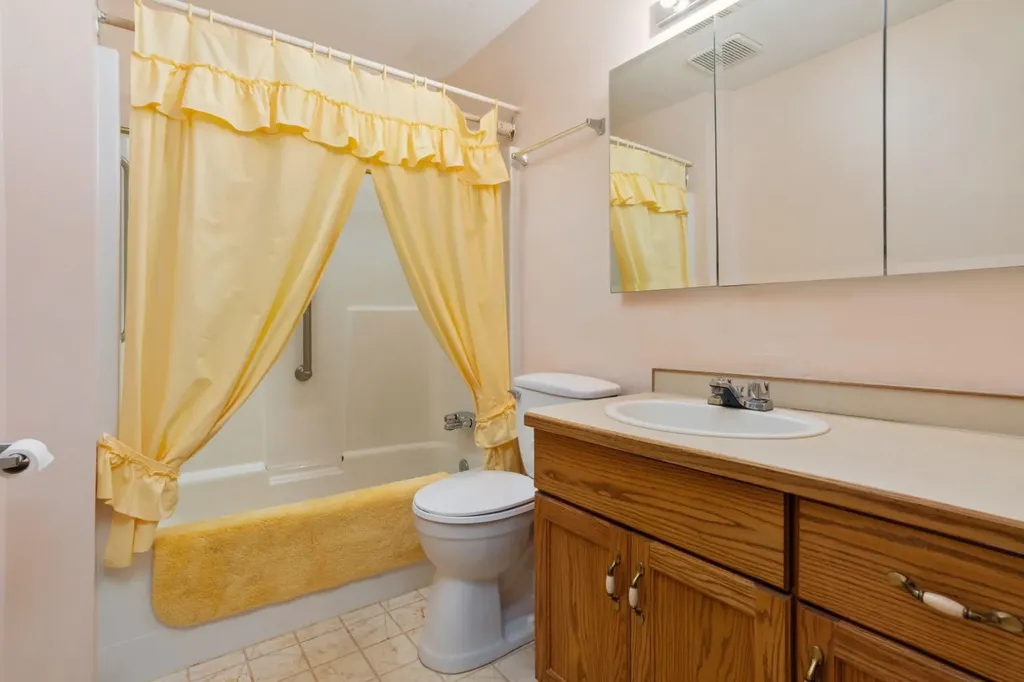 3924 56a Street Close Camrose AB T4V 4L1