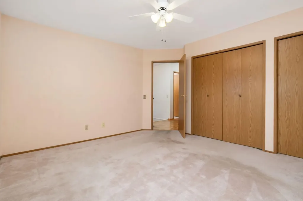 3924 56a Street Close Camrose AB T4V 4L1