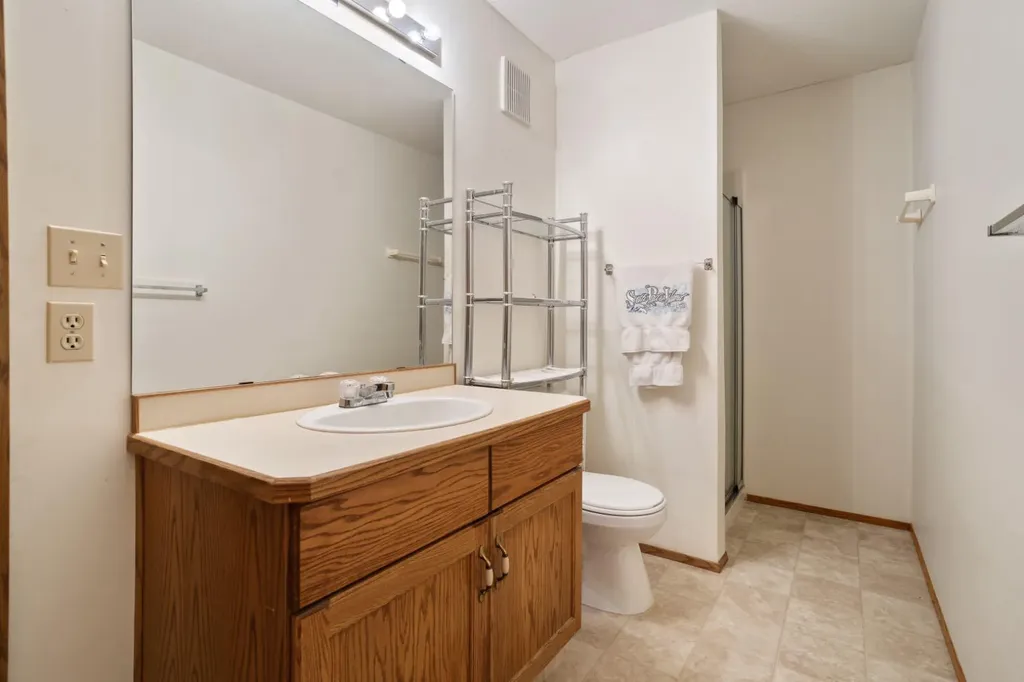 3924 56a Street Close Camrose AB T4V 4L1