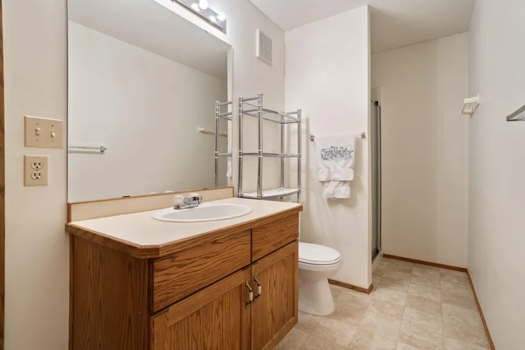 3924 56a Street Close Camrose AB T4V 4L1