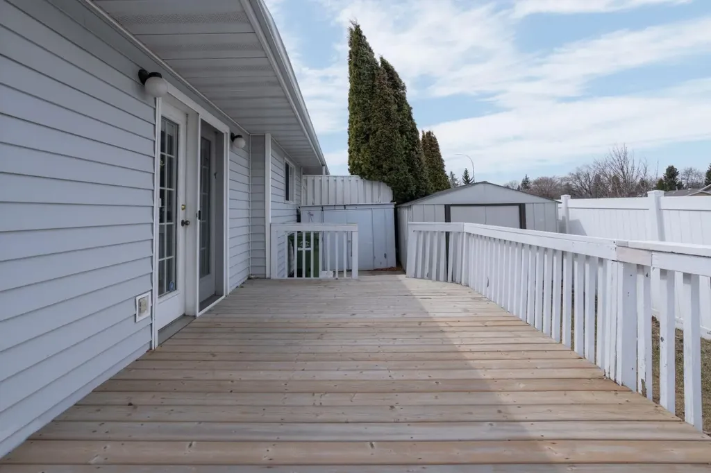 3924 56a Street Close Camrose AB T4V 4L1