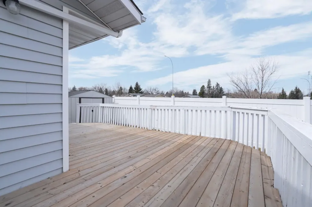 3924 56a Street Close Camrose AB T4V 4L1