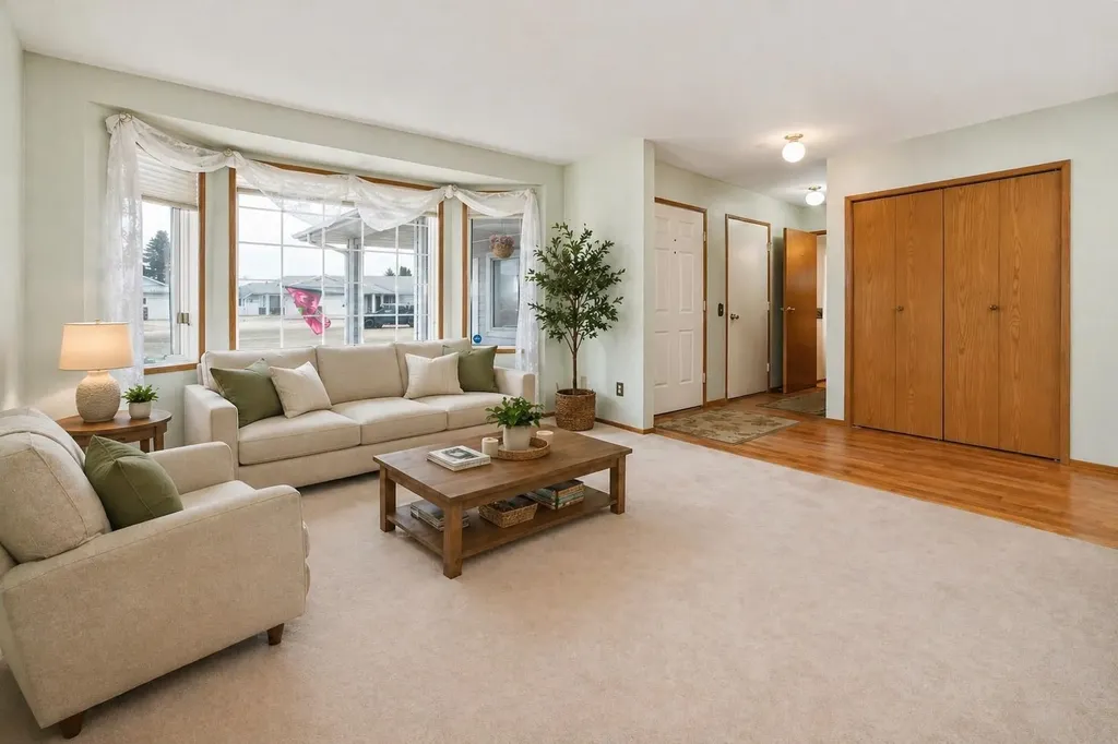 3924 56a Street Close Camrose AB T4V 4L1