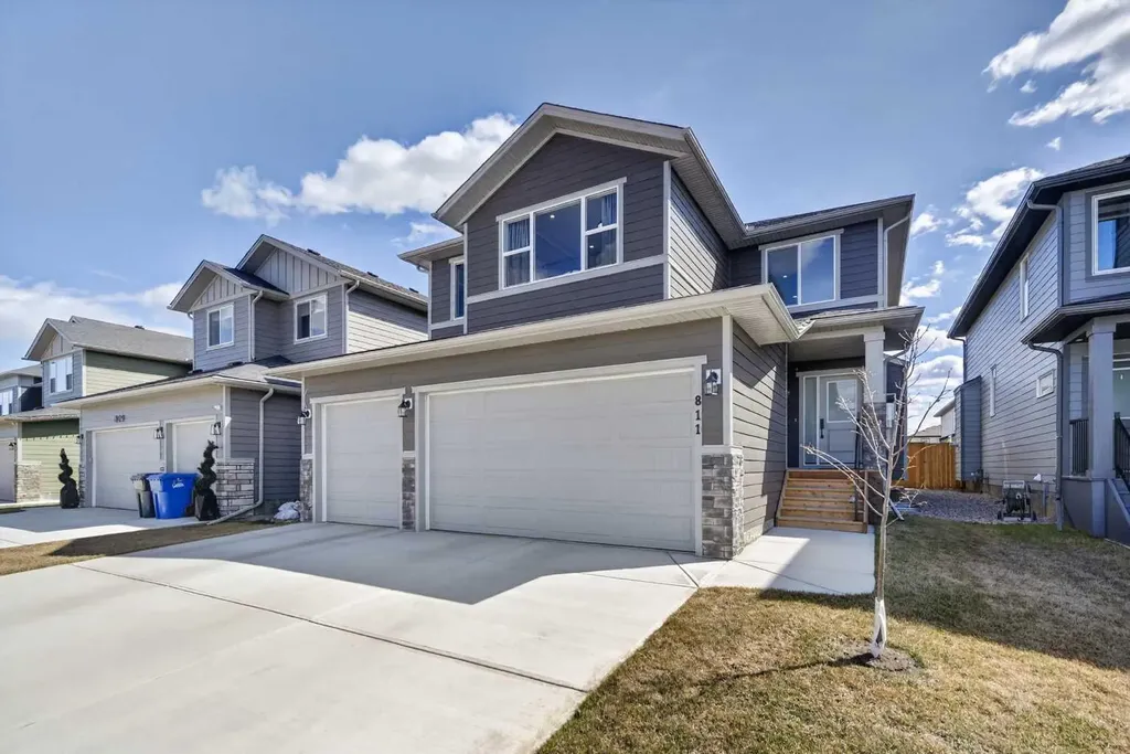 811 Mandalay Link Carstairs AB T0M 0N0