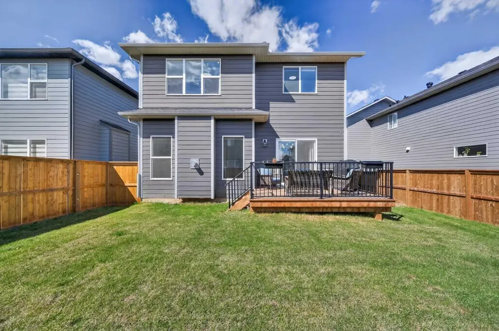 811 Mandalay Link Carstairs AB T0M 0N0