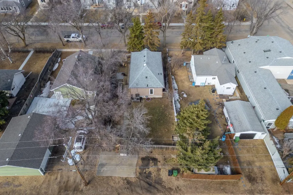 5015 52a Street Camrose AB T4V 3Y7