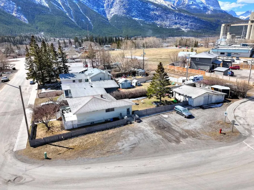 23 Mt Allen Drive Exshaw AB T0L2C0