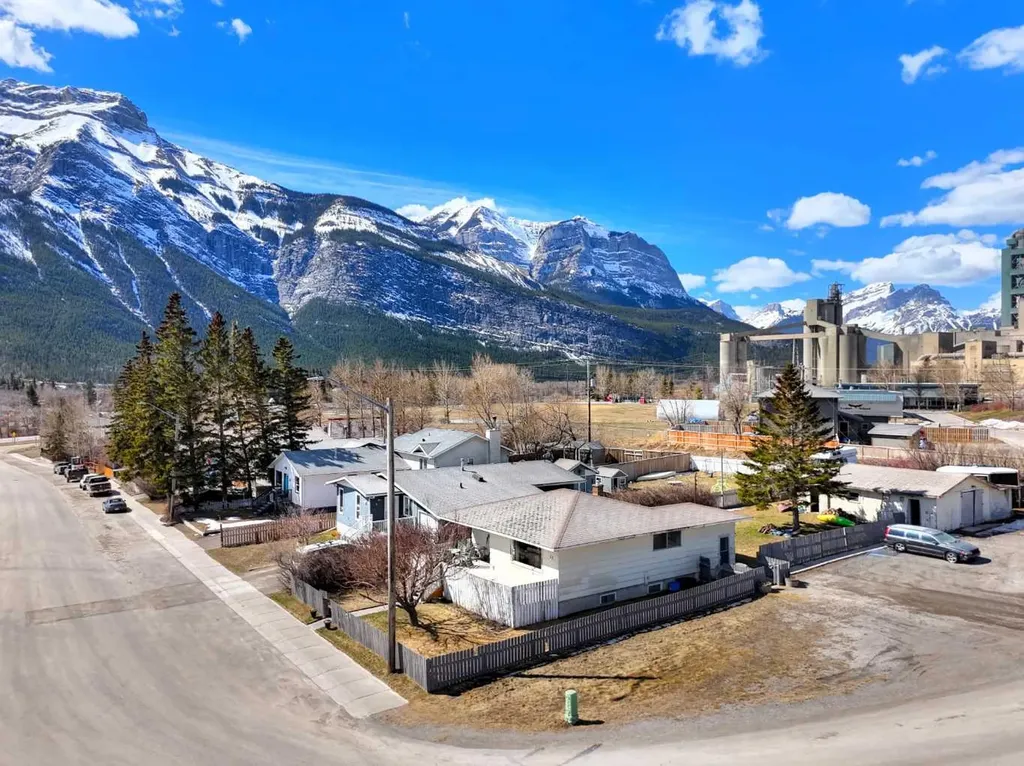 23 Mt Allen Drive Exshaw AB T0L2C0