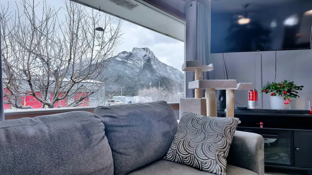 23 Mt Allen Drive Exshaw AB T0L2C0