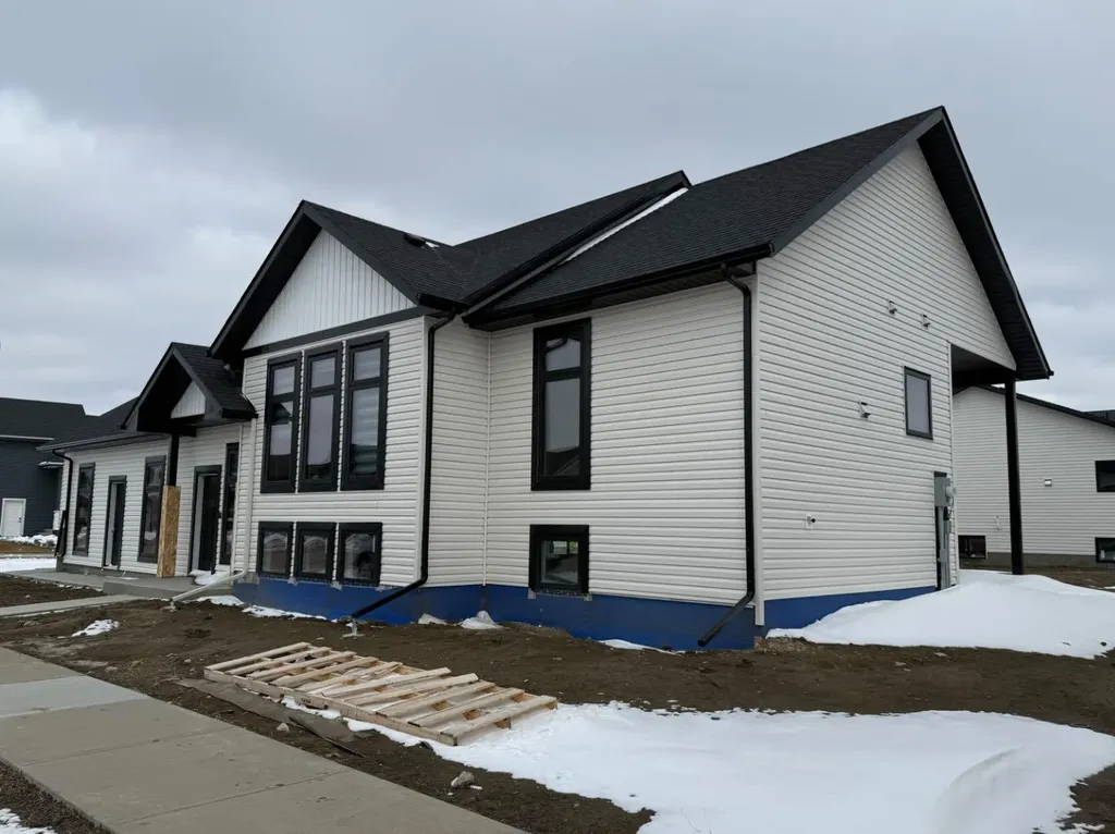 7115 37 Street Lloydminster AB T9V 3R1