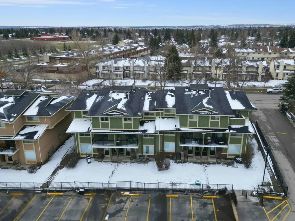 2200 Woodview Drive SW Calgary AB T2W 3N6