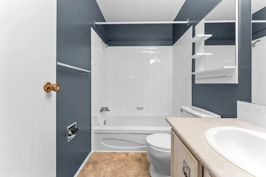 2200 Woodview Drive SW Calgary AB T2W 3N6