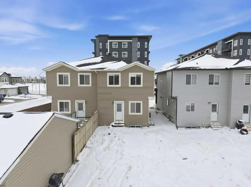 68 Cornerbrook View NE Calgary AB T3N 2B5