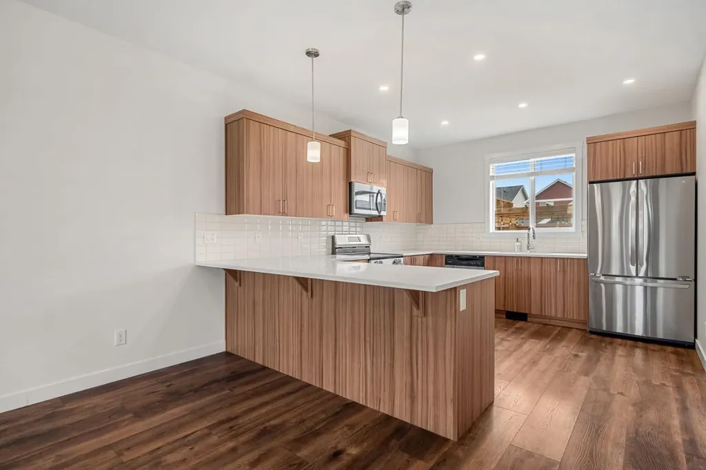 321 South Point Green Airdrie AB T4B4L1