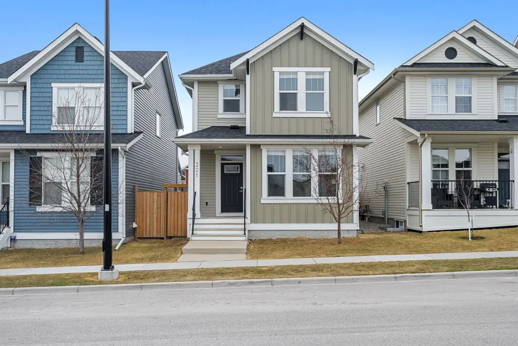 321 South Point Green Airdrie AB T4B4L1