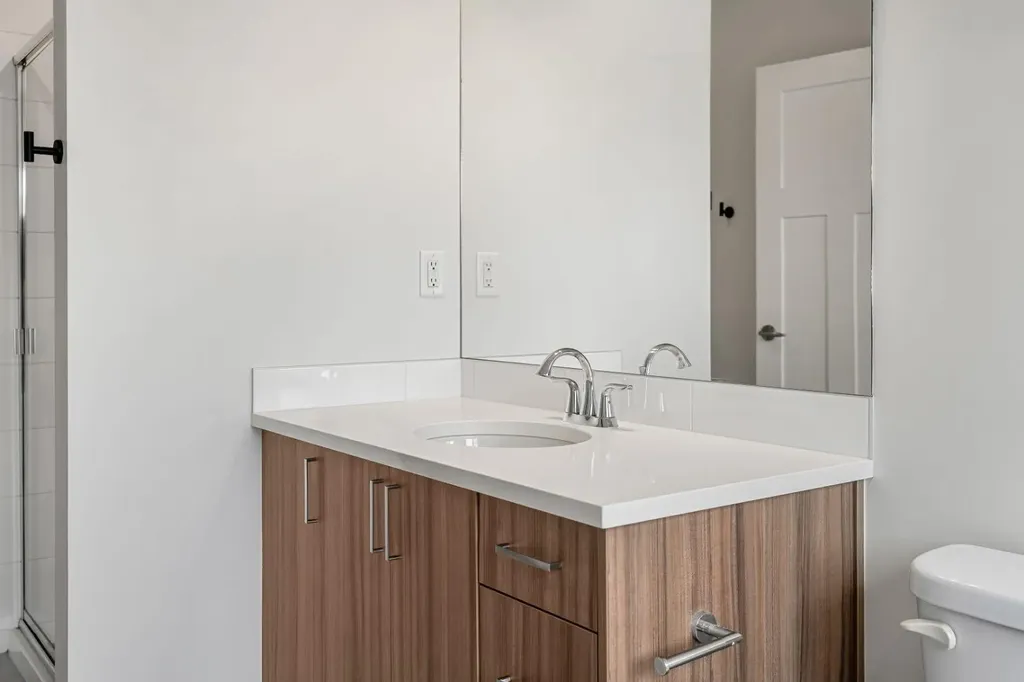 321 South Point Green Airdrie AB T4B4L1