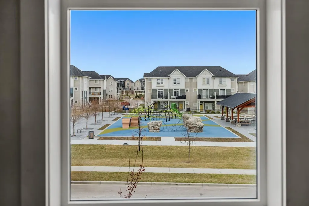 321 South Point Green Airdrie AB T4B4L1