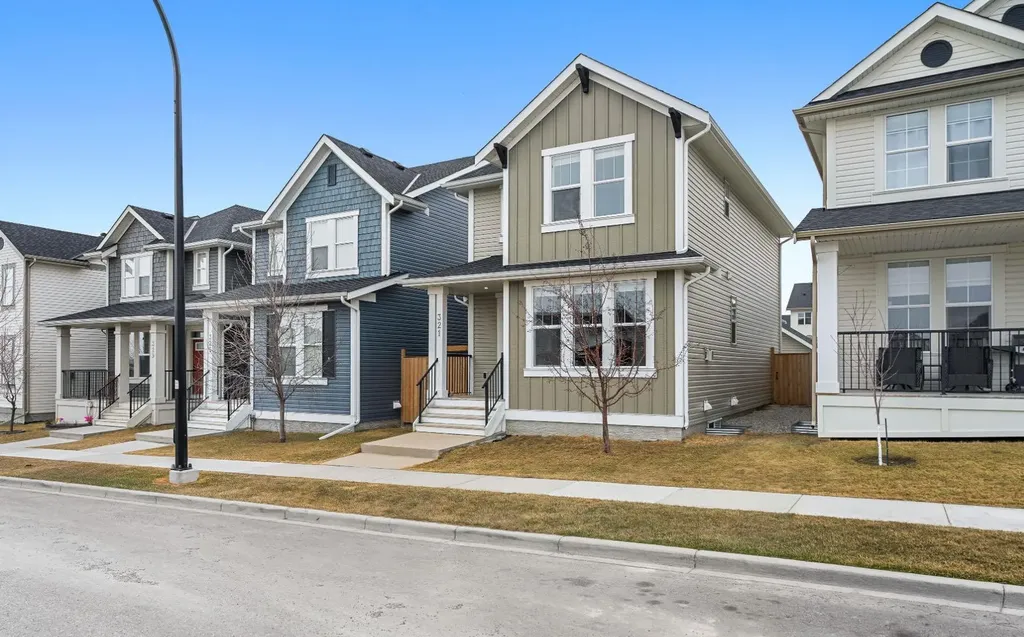 321 South Point Green Airdrie AB T4B4L1