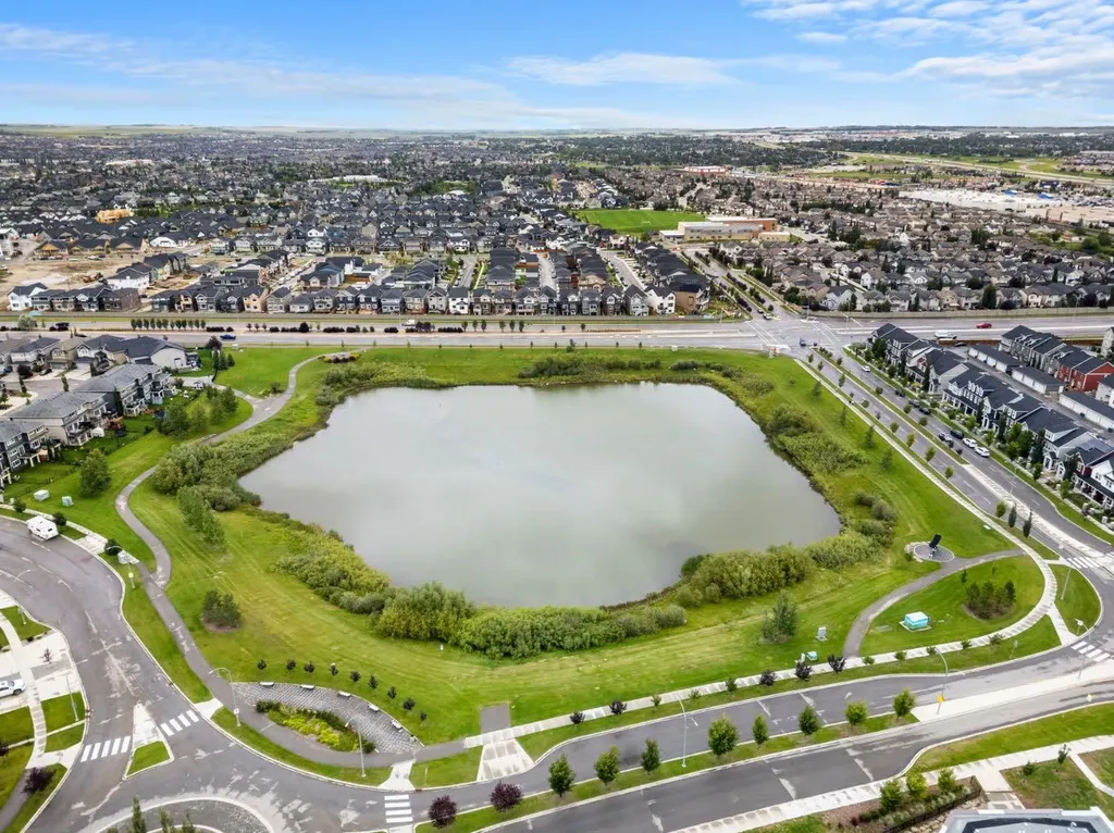 321 South Point Green Airdrie AB T4B4L1