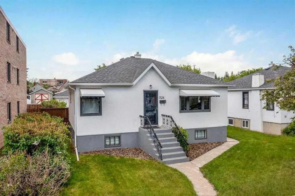 926 2 Avenue NW Calgary AB T2N 0E6