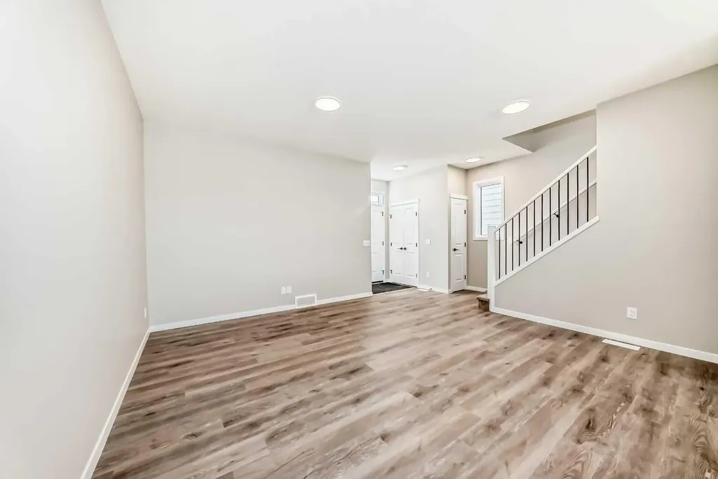 1098 Sawgrass Link NW Airdrie AB T4B5V2