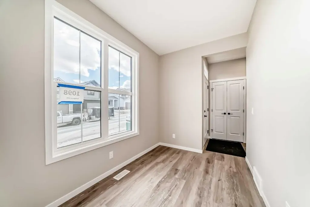1098 Sawgrass Link NW Airdrie AB T4B5V2