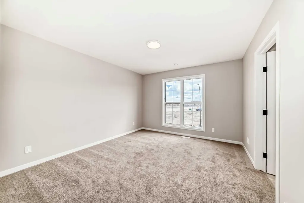 1098 Sawgrass Link NW Airdrie AB T4B5V2