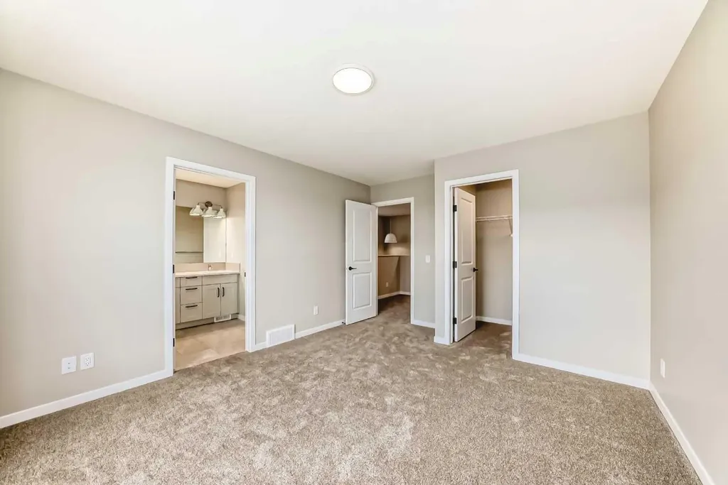1098 Sawgrass Link NW Airdrie AB T4B5V2